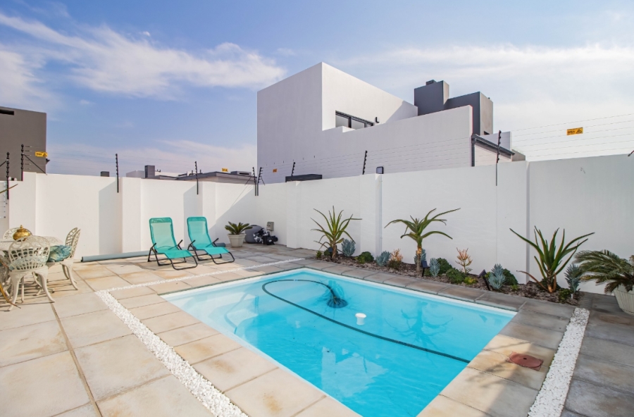 4 Bedroom Property for Sale in Sandown Western Cape